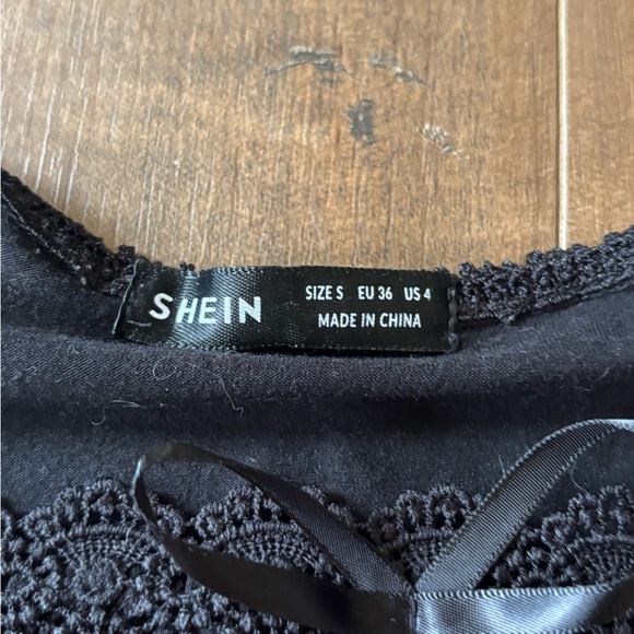 Shein coquette style shirt - Picture 2 of 4